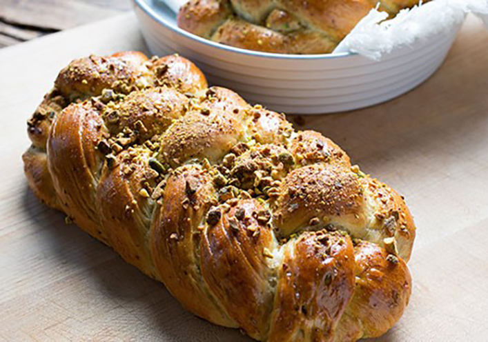 Challah de pistacho (pan de huevo dulce)