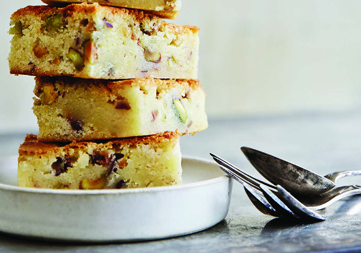 Tarta con pistachos y limón