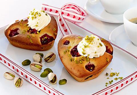 Magdalenas con corazón de pistachos americanos