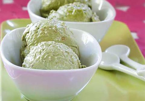 Helado de pistacho sin gluten ni lácteos 