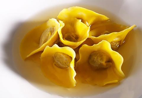 Raviolis con pistachos americanos